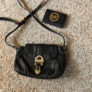 Micheal Kors cross body purse with wallet
